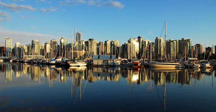 Visitez Vancouver grâce à la location de vacances au Canada © DR