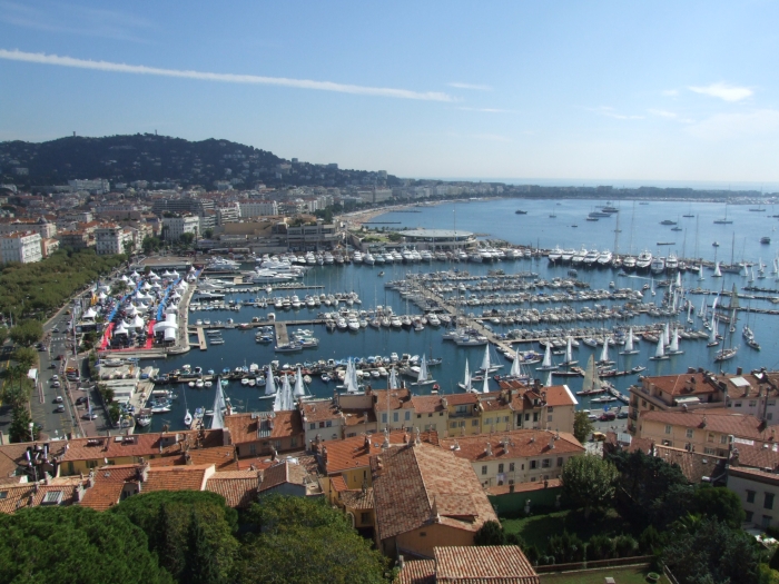 Vue sur le port de Cannes © DR
