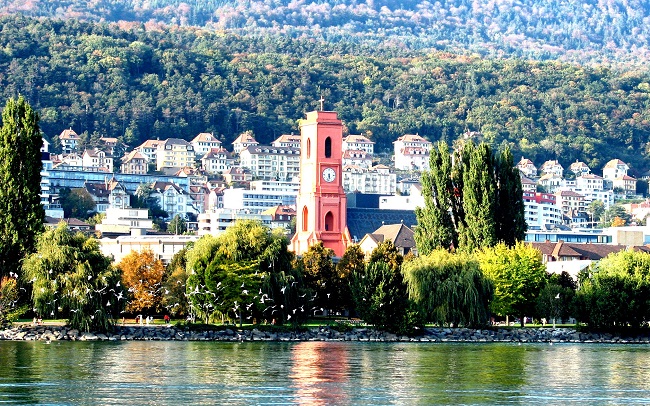 villes de la Suisse romande : Paysage urbain de Neuchâtel