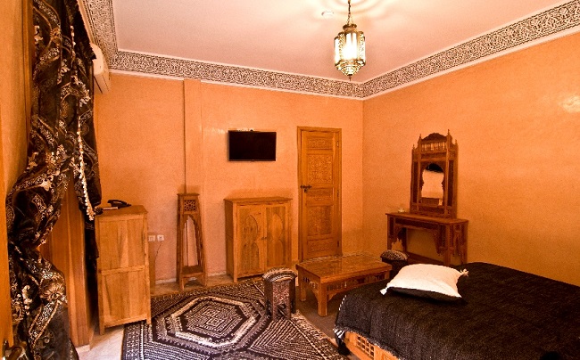 Riad à louer à Marrakech : Chambre au décor oriental
