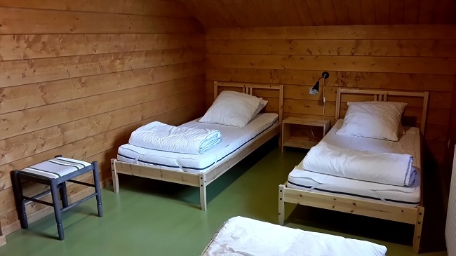 Chambre avec deux lit à louer dans le Gard