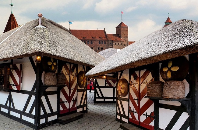 Chalets en bois au marché de Noël de Nuremberg