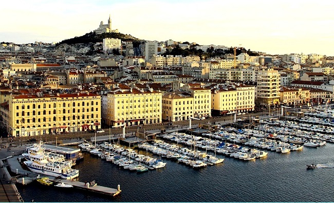 Le port de Marseille au coucher de soleil