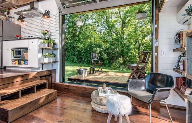Une mini-maison de luxe avec terrasse © New Frontier Tiny Homes