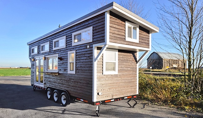 Une mini-maison sur roues lumineuse et confortable idéale pour un couple © Mint tiny house company