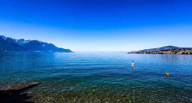 Vue sur le lac Leman depuis Montreux en Suisse