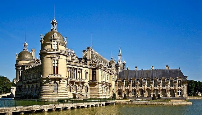 Architecture magnifique du château de Chantilly