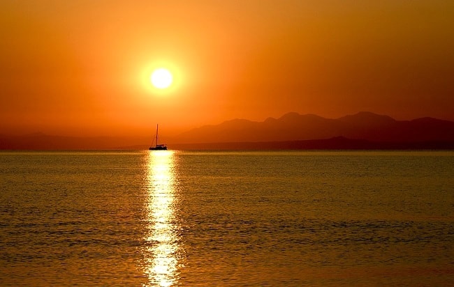Coucher de soleil sur les îles grecques