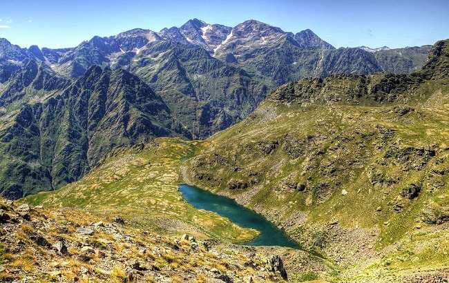 Montagne à découvrir pendant une randonnée lors de vos vacances d’été en Andorre