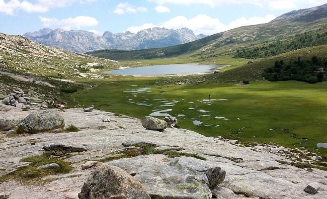 Découverte du lac de Nino pendant une randonnée en Haute-Corse