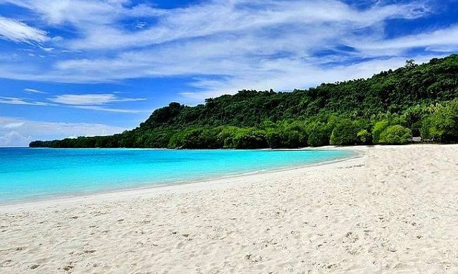 Magnifique plage à découvrir pendant vos vacances au Vanuatu