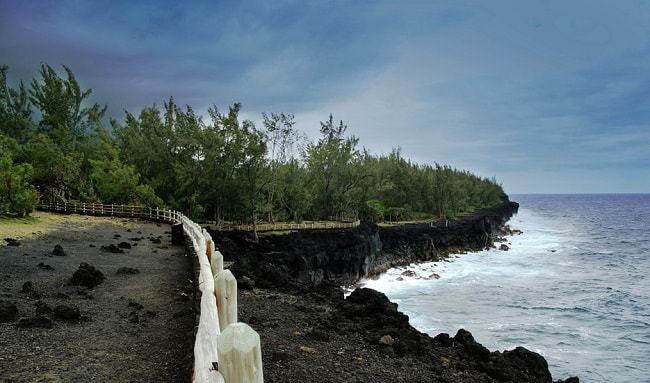 Anciennes coulées de lave sur l'île de la Réunion