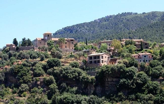 Village dans la Serra de Tramuntana à Majorque