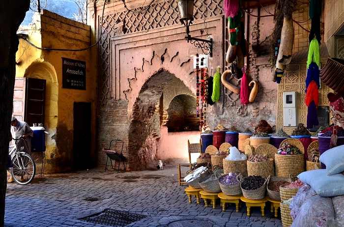 Balade dans les souks de Marrakech au Maroc