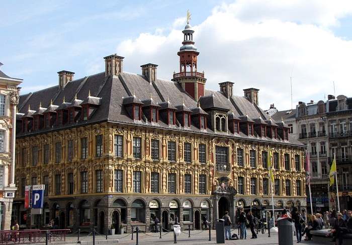 Découverte de la Vieille Bourse de Lille, un des monuments les plus prestigieux de la ville
