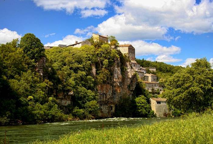 Découverte de Balazuc, un des Plus Beaux Villages de France situé en Ardèche