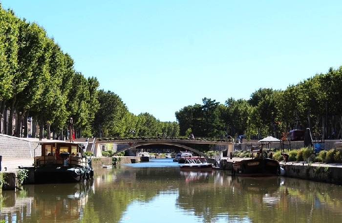 Découverte de Narbonne depuis le canal de la Robine