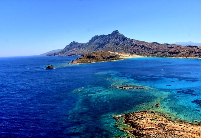 Optez pour une location de vacances en Crète et partez à la découverte du lagon de Balos