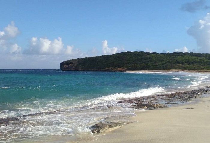 Baladez-vous sur la plage de L'anse à la gourde parmi les plus belles plages Guadeloupe © DR