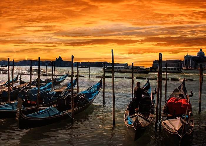 Magnifique coucher de soleil à Venise à découvrir pendant votre voyage pas cher à Venise