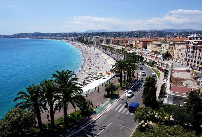 Partez à la découverte de la promenade des Anglais pendant votre séjour à Nice