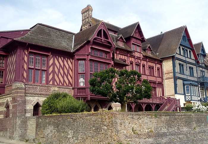 Découverte de l'architecture typique de Trouville-sur-Mer