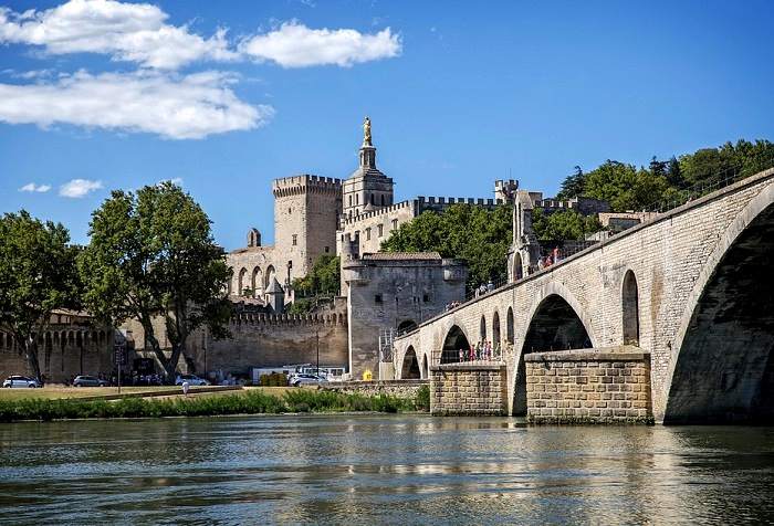 Partez à la découverte du Pont d'Avignon et visiter le Vaucluse
