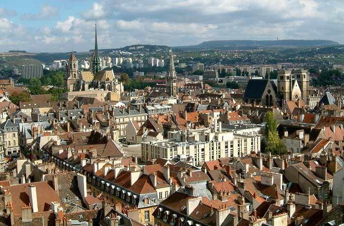 Une vue panoramique de la ville de Dijon
