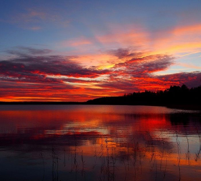 Profitez des magnifiques couchers de soleil de la Finlande lors de vos prochaines vacances