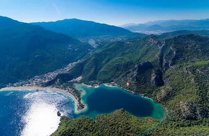 Profitez des plages de rêves situées sur la côte sud-ouest de la mer Égée en Turquie