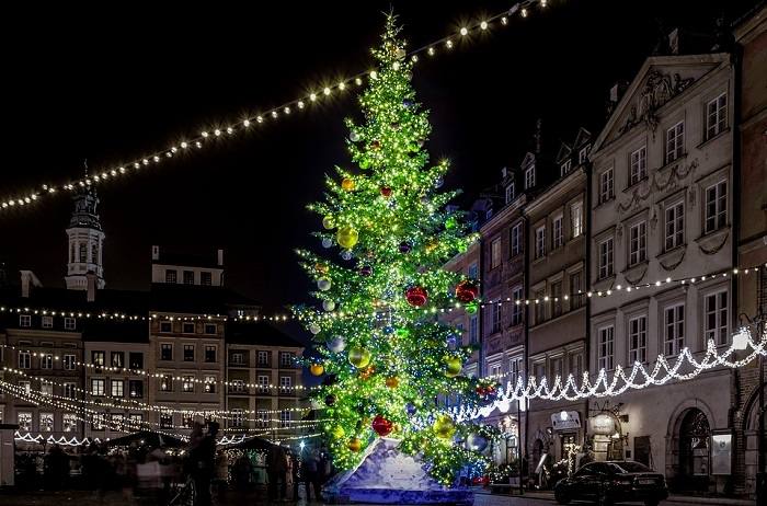 Optez pour des vacances de Noël à Varsovie et admirez son magnifique sapin