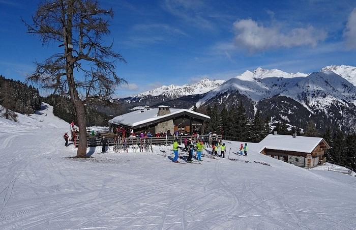 Chaussez vos skis et partez à la découverte des pistes de ski de Madonna di Campiglio