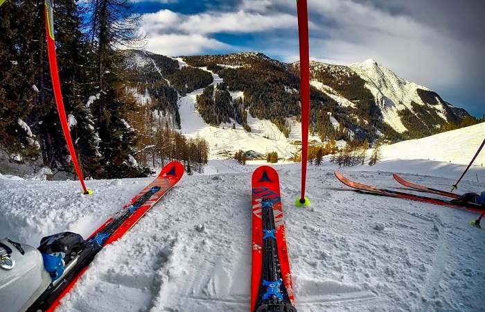 Optez pour la location de matériel lors de votre week-end au ski