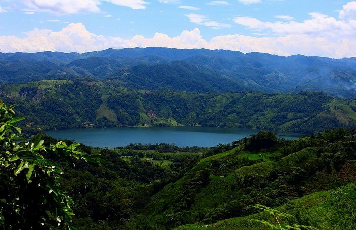Randonnée au cœur de la nature préservée de Colombie