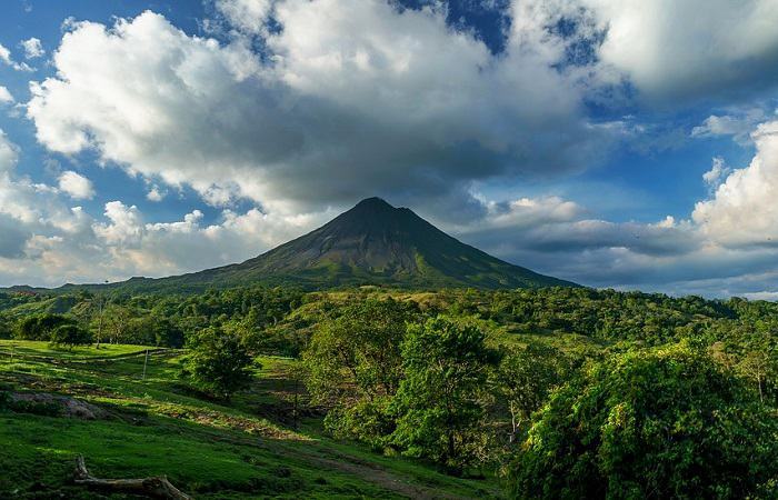 Optez pour une randonnée dans le Parc National du Volcan Arenal pendant vos vacances au Costa Rica
