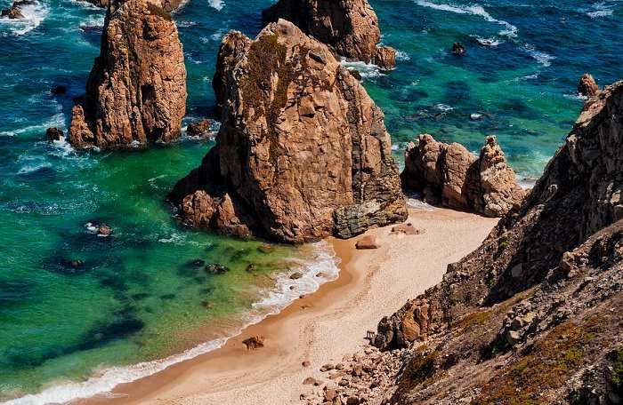 Découvrez les magnifiques plages de Sintra lors de votre séjour au Portugal
