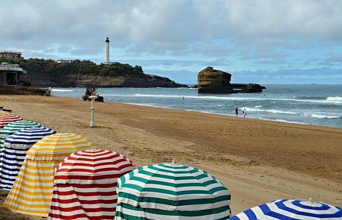 Visiter les Pyrénées-Atlantiques et la plage de Biarritz © DR
