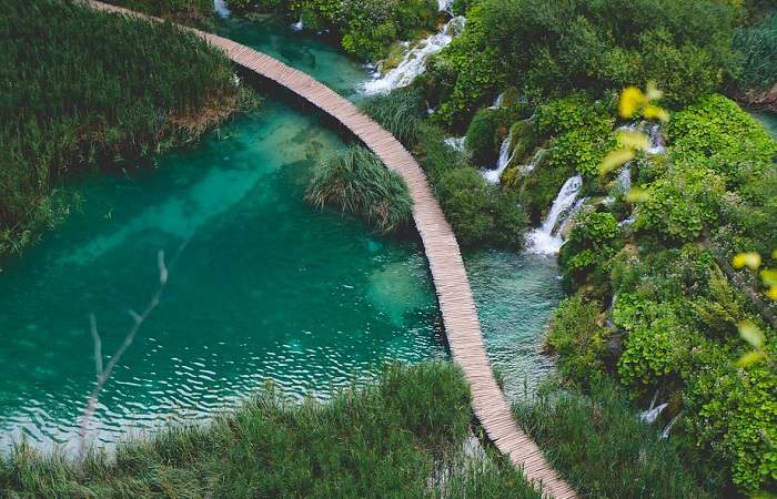 Balade au cœur de la nature dans le Parc national des lacs de Plitvice