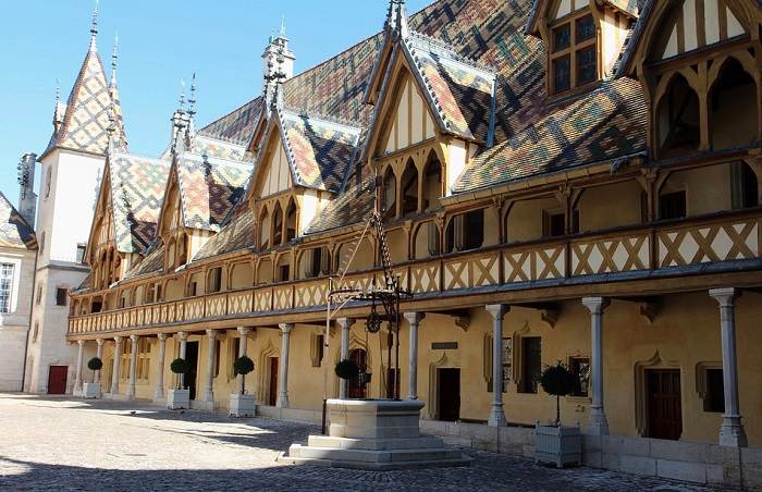 Profitez de votre escapade en Bourgogne pour visiter Beaune