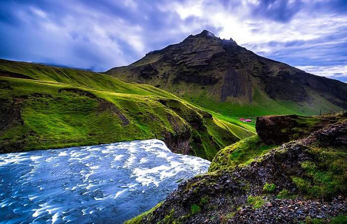 Randonnée au cœur de la nature islandaise