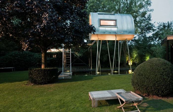 Une cabane de jardin futuriste pour des moments d'exceptions © Froschkönig Alasdair Jardine