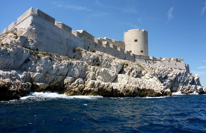 Partez à la découverte du château d'If lors de votre séjour à Marseille © DR