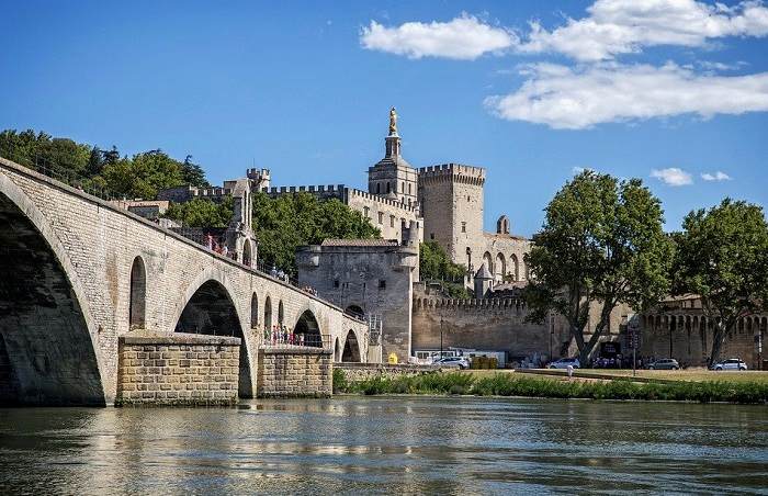 Partez à la découverte du très célèbre pont d’Avignon lors de votre weekend à Avignon