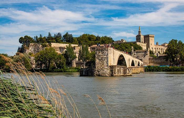 Découverte du célèbre Pont d'Avignon