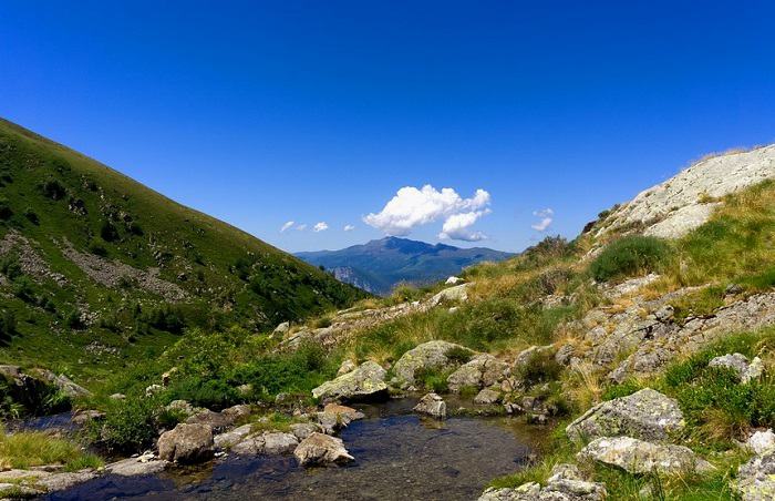 Offrez-vous une randonnée au cœur des montagnes lorsque vous venez visiter l'Ariège