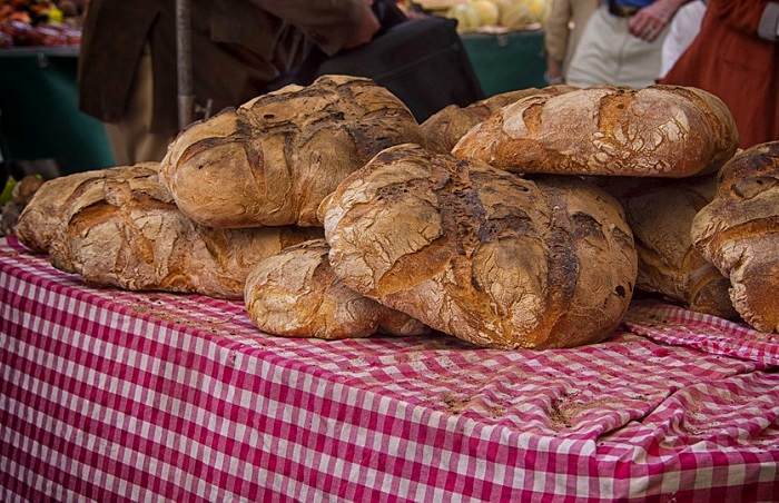 Optez pour un bon pain de campagne lors de votre visite des marchés du Lot