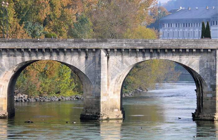 Balade sur le Pont Henri IV à Chatellerault