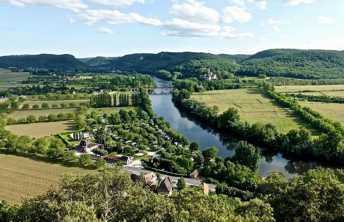 Profitez de votre séjour en Dordogne pour découvrir le bourg médiéval de Domme