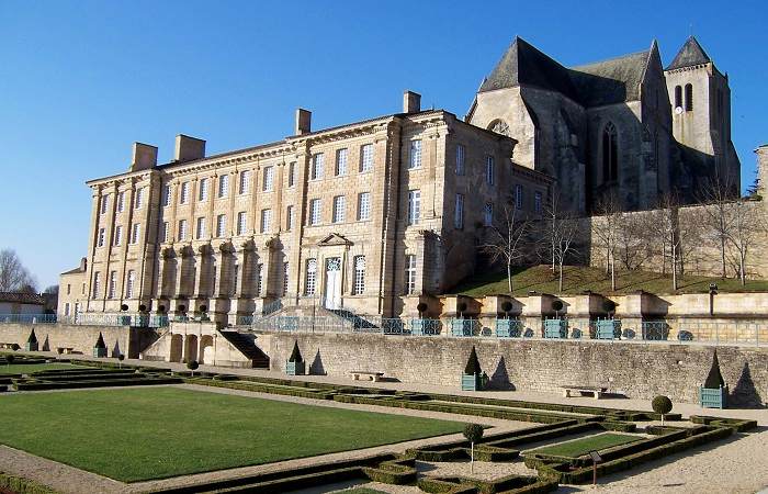 Visite de l'abbaye royale de Celles-sur-Belle