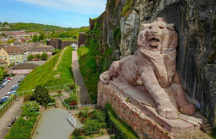 Découvrez le très célèbre Lion de Bartholdi visiter le territoire de Belfort